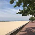 아파트 Pereire Bord De *
